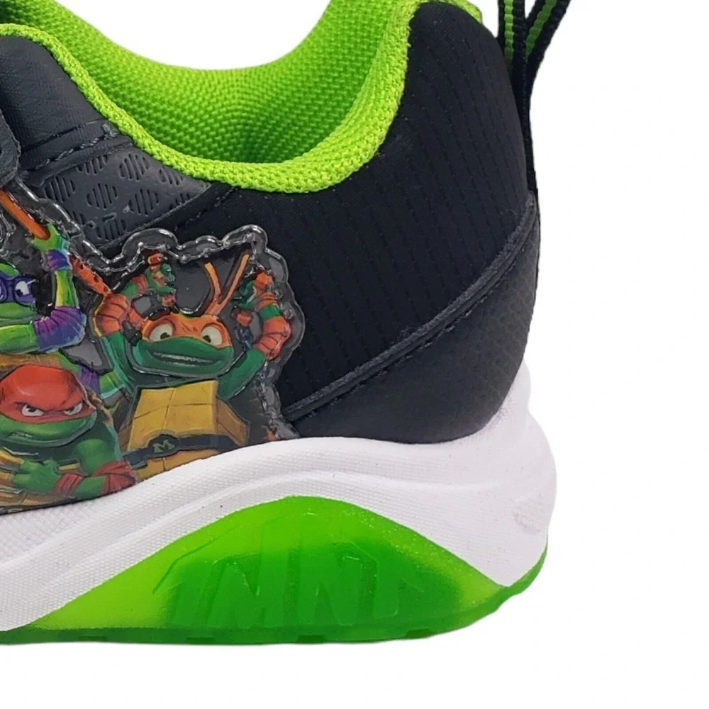 TMNT Teenage Mutant‎ Ninja Turtles Boys Sneakers Toddlers Size 8 Light-up Shoes